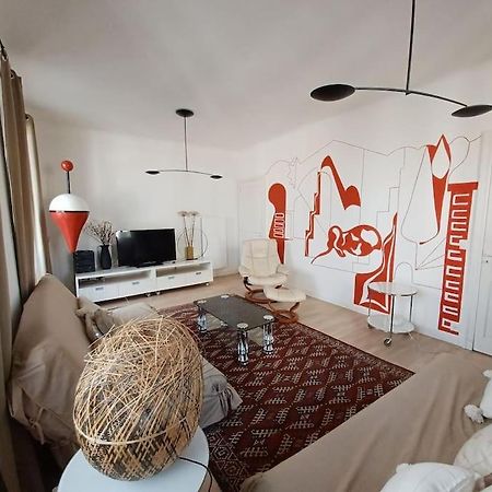 Appartement Tres Bien Situe- Spacieux - Calme - Parking Biarritz Esterno foto