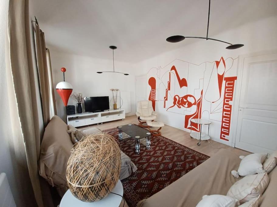 Appartement Tres Bien Situe- Spacieux - Calme - Parking Biarritz Esterno foto