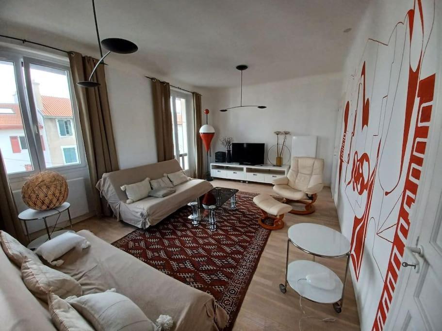 Appartement Tres Bien Situe- Spacieux - Calme - Parking Biarritz Esterno foto