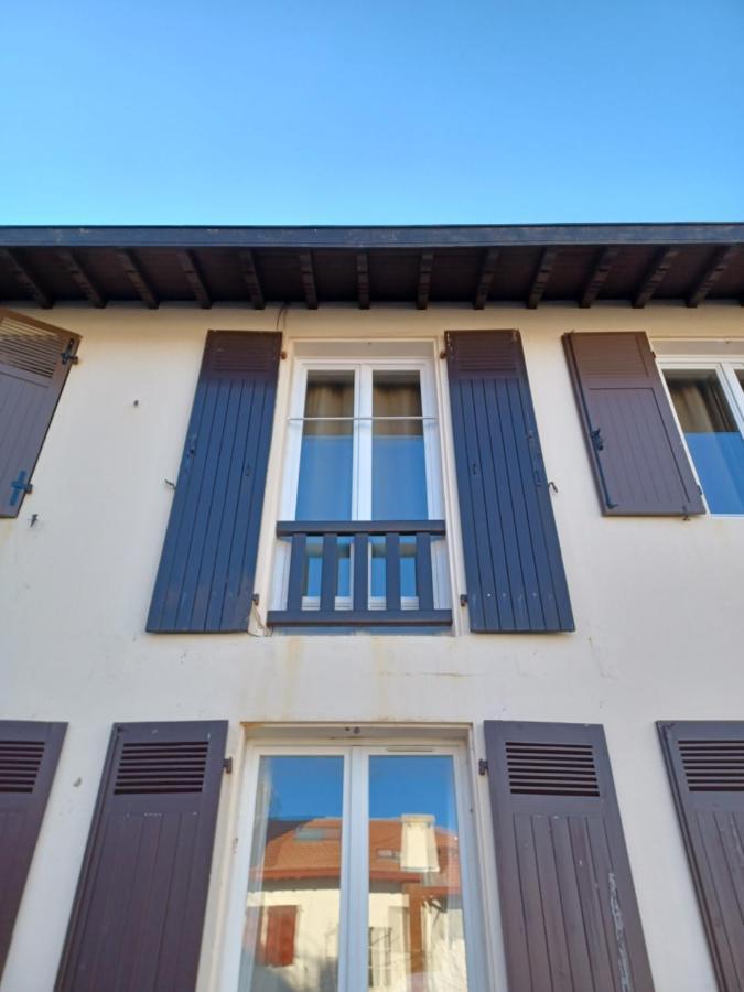 Appartement Tres Bien Situe- Spacieux - Calme - Parking Biarritz Esterno foto