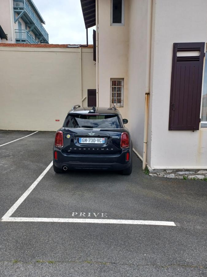 Appartement Tres Bien Situe- Spacieux - Calme - Parking Biarritz Esterno foto